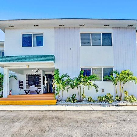 Christmas Retreat Walk To Dania Beach Pool Экстерьер фото